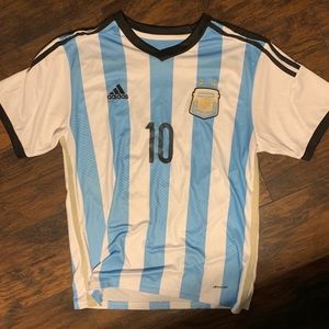 Men’s large adidas Messi Argentina jersey